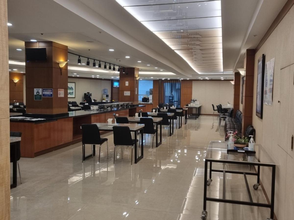 Ramada By Wyndham Suanbo Hotel Чунгджу Екстериор снимка