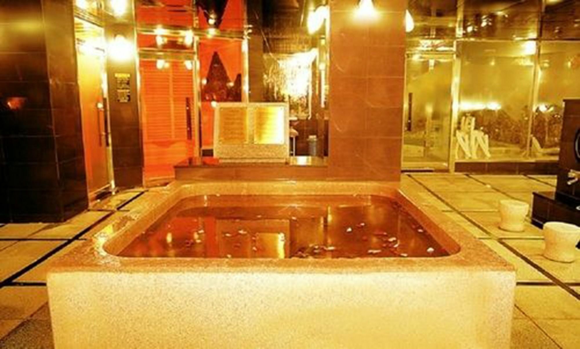 Ramada By Wyndham Suanbo Hotel Чунгджу Екстериор снимка